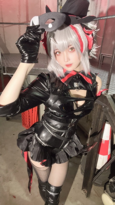 山崎怜 - W.jpg 山崎怜 - W.jpg